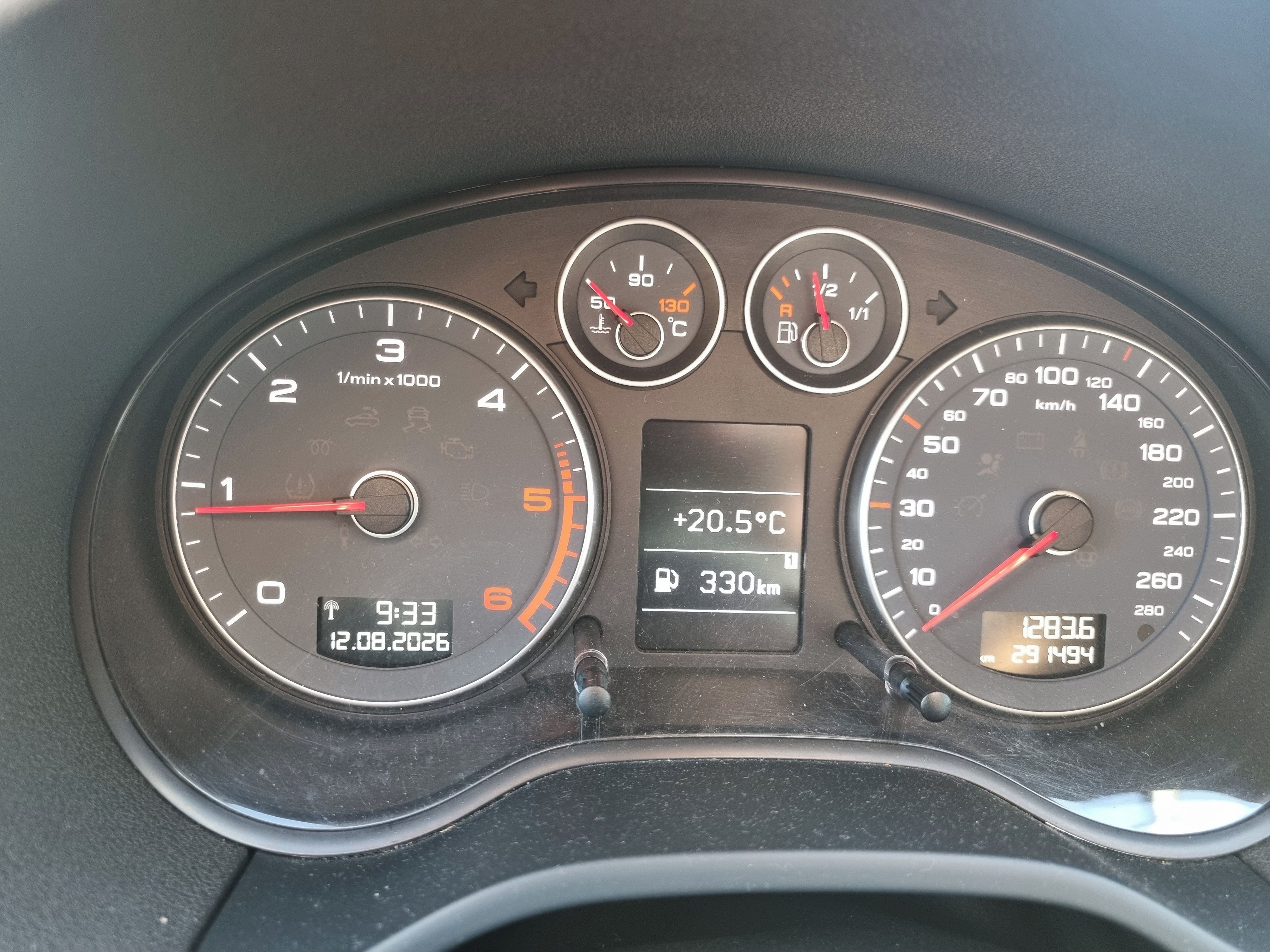 Audi A3, 1.6 TDi 77KW Klima - fotka 6