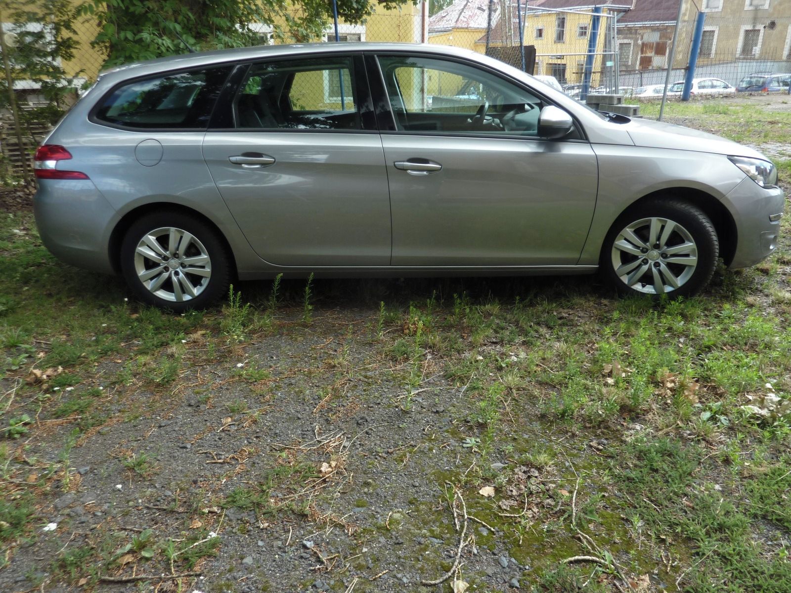 Peugeot 308, Peugeot SW 1.2 12V   96KW - fotka 5