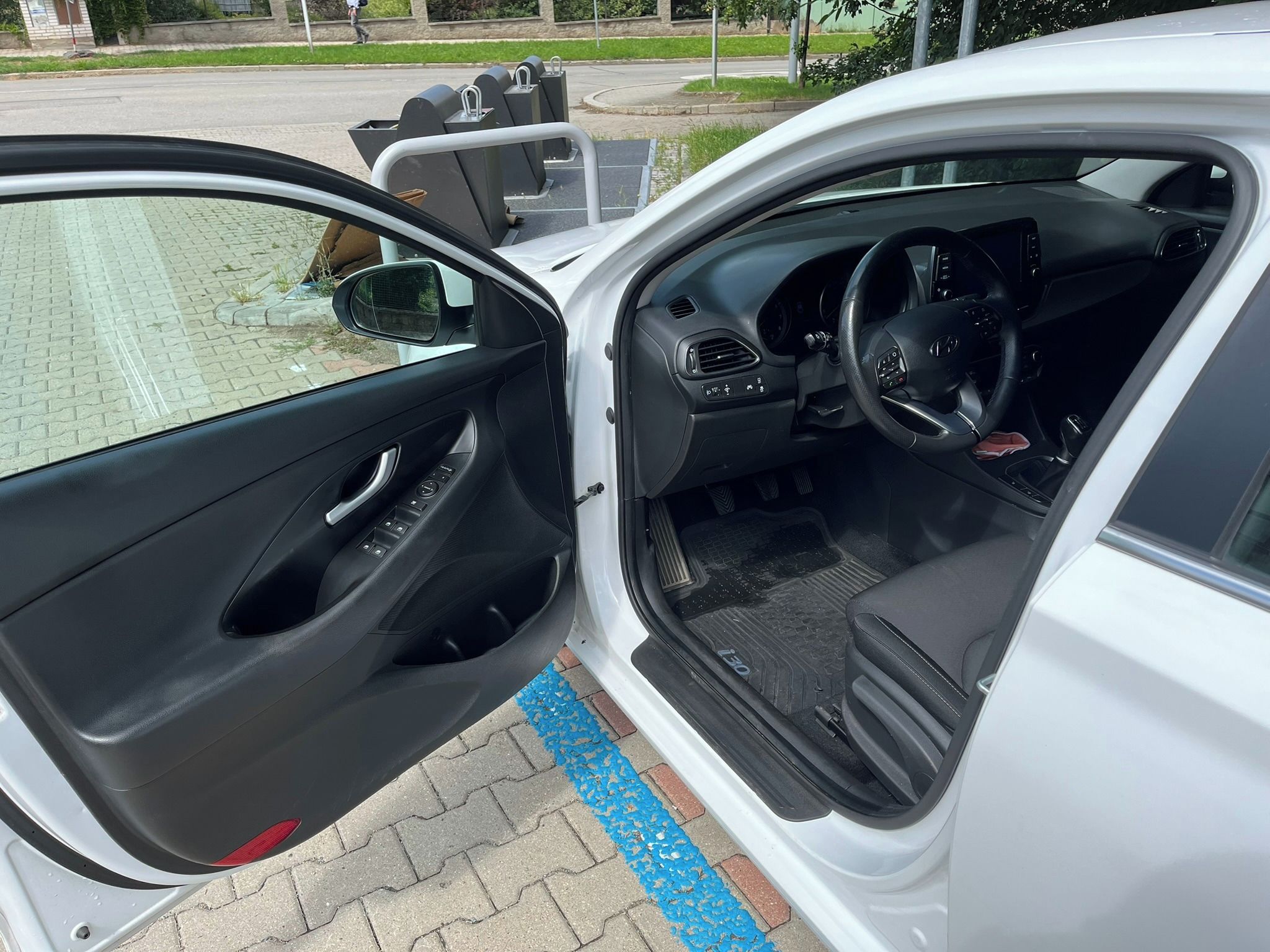 Hyundai i30, 1.4 T-GDi 103kw STYLE+NAVI - fotka 6