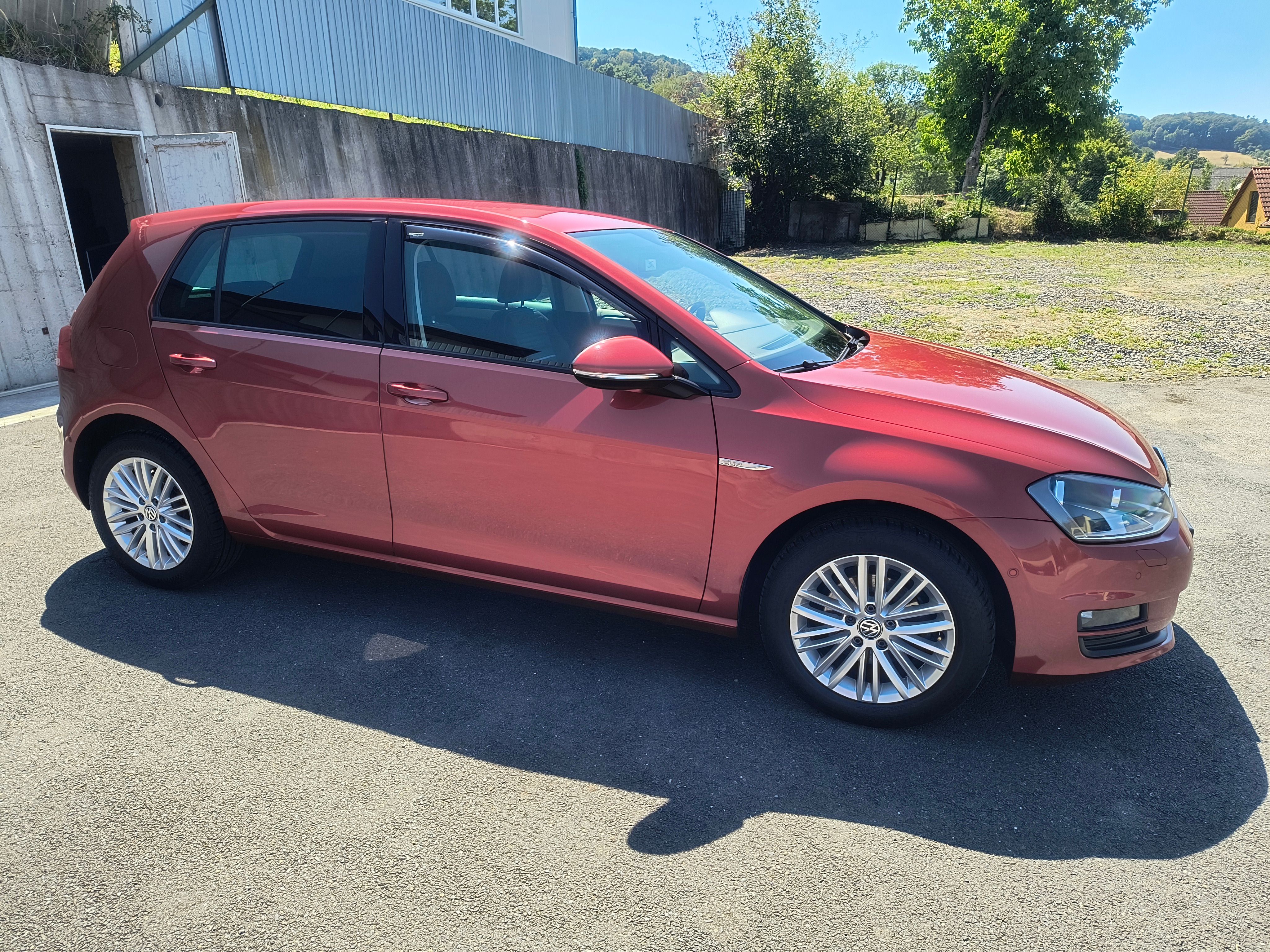 Volkswagen Golf, 1.2 TSI 63KW 4-VÁLEC Z ŘEMENEM - fotka 6