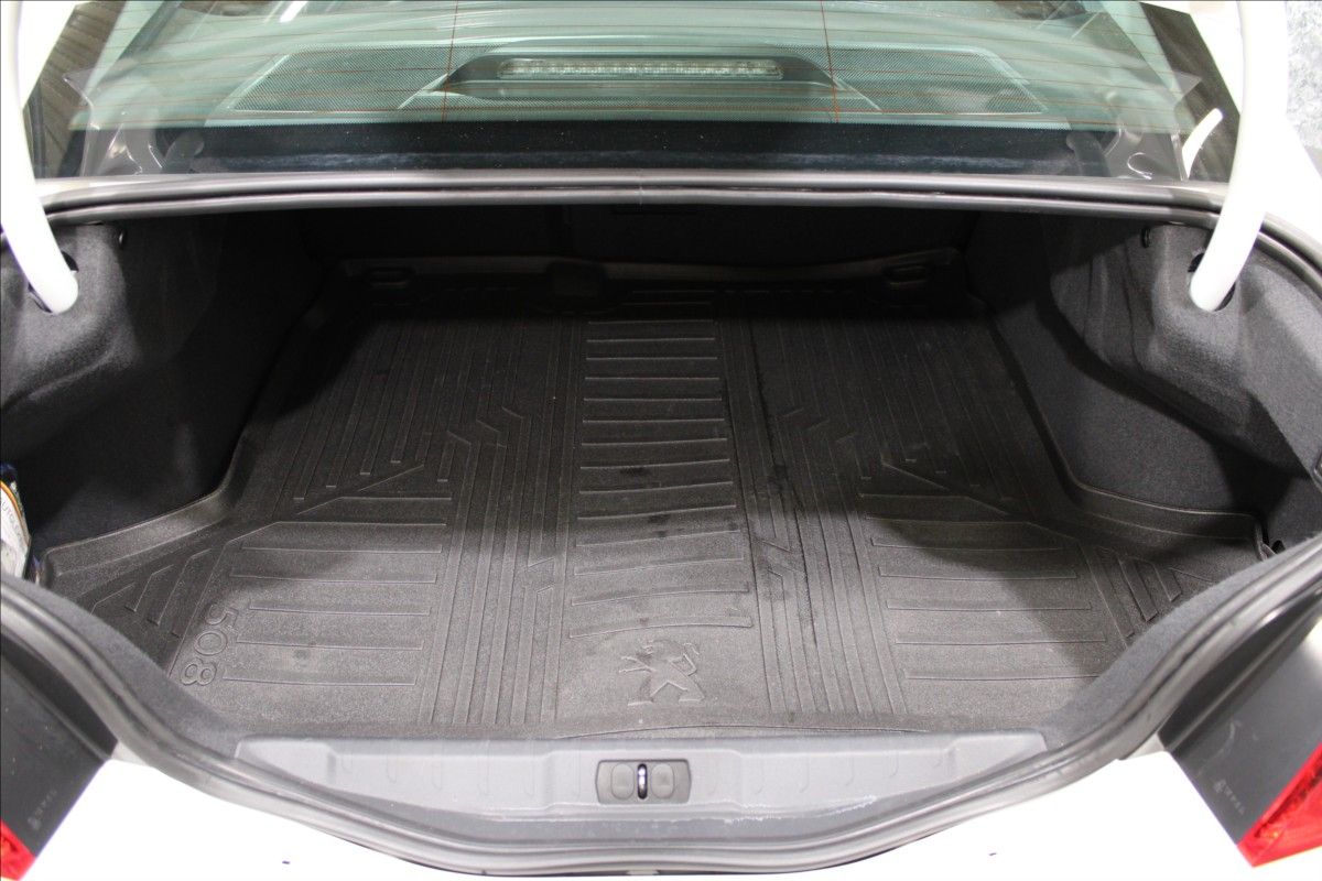 Peugeot 508, 1,6 16V CZ původ, nízký nájezd - fotka 6