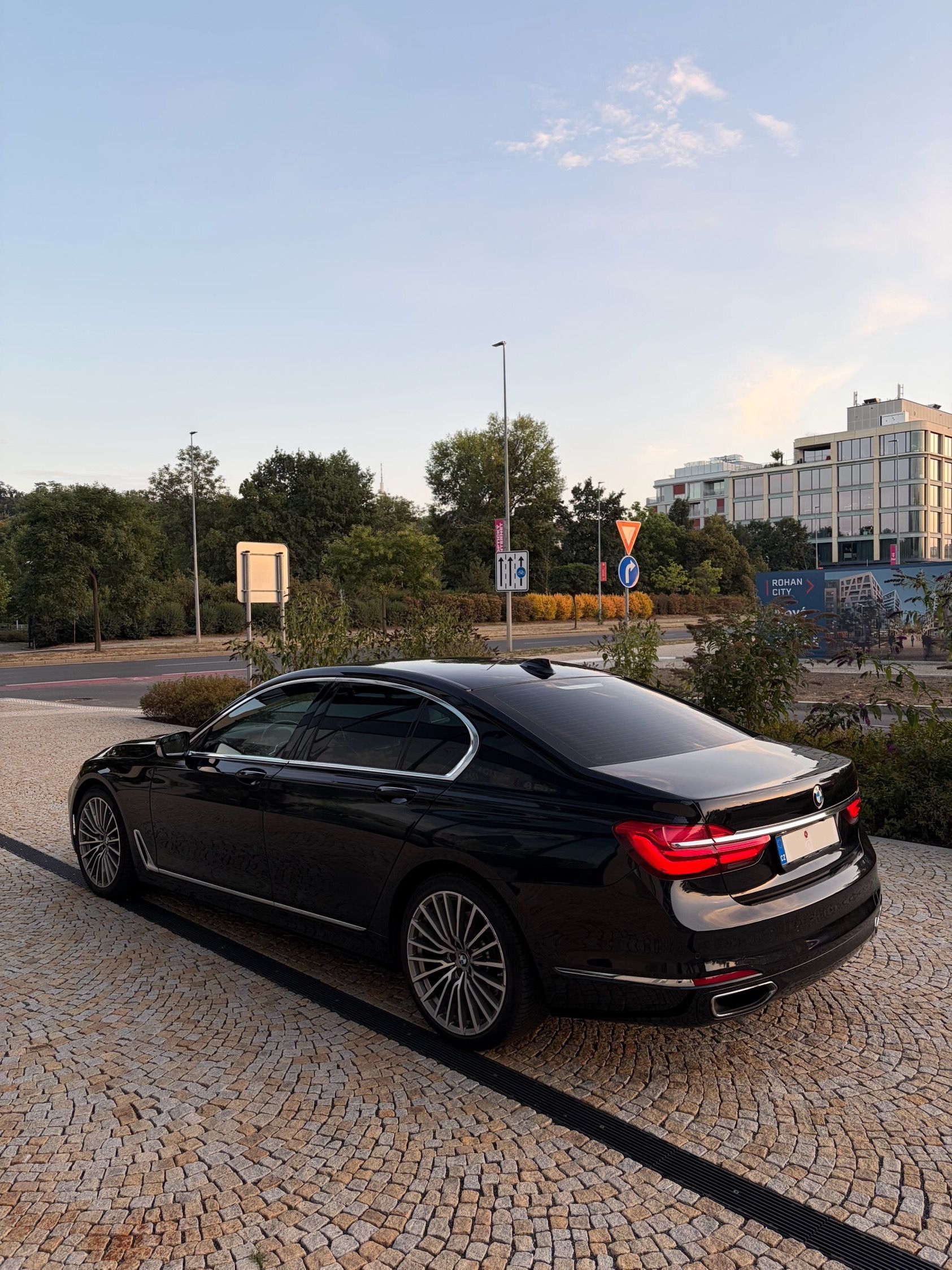 BMW Řada 7, BMW 730d G11/G12 - fotka 4