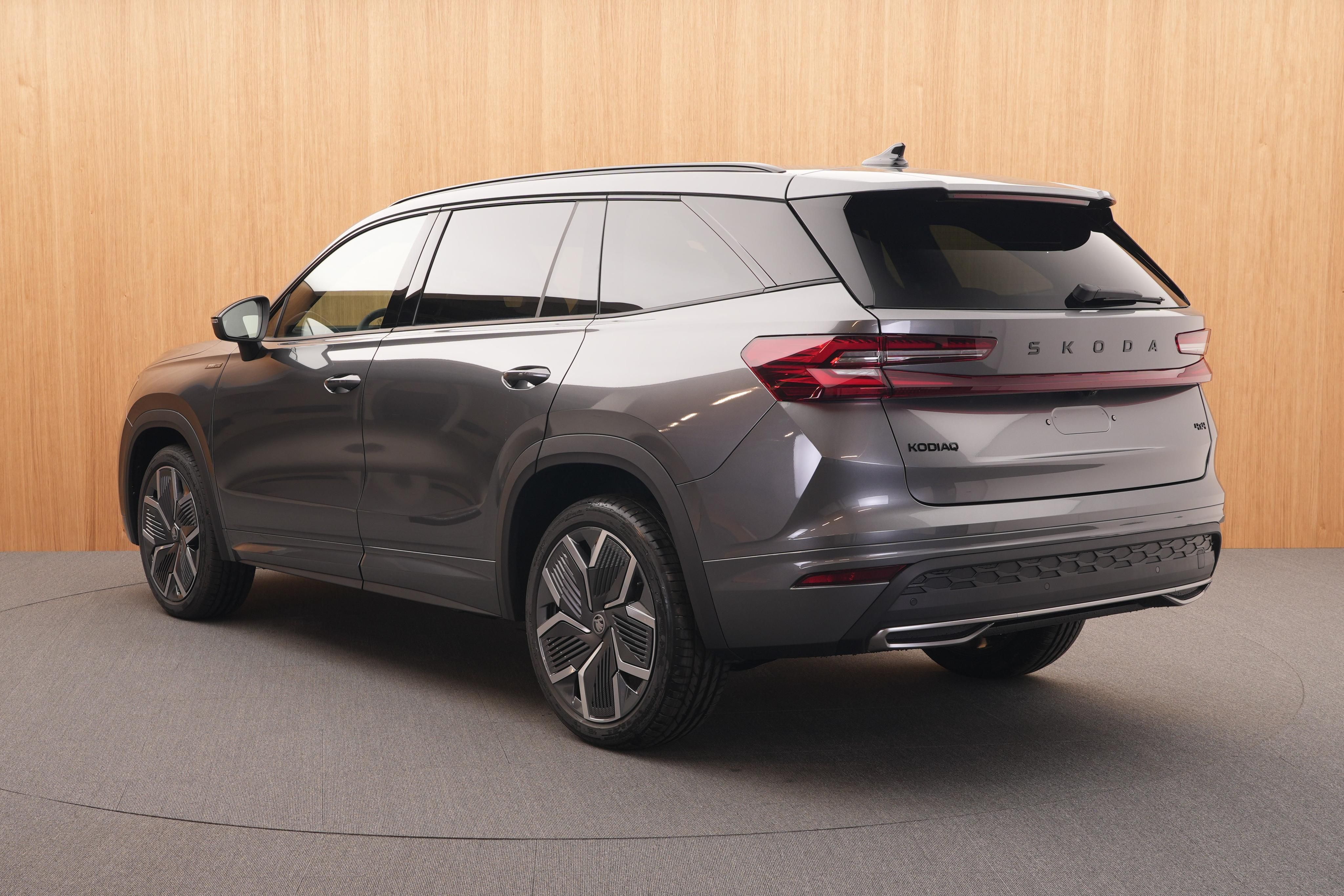 Škoda Kodiaq, Sportine 2.0 TDI 4x4 DSG - fotka 3