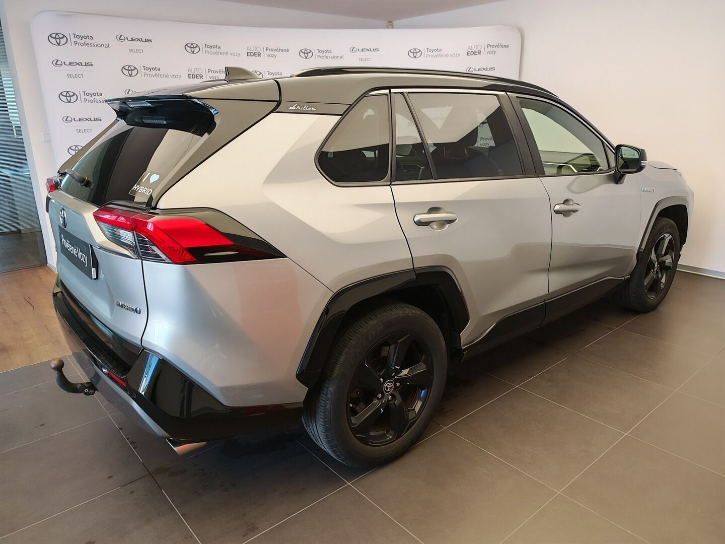 Toyota Rav4, 2.5 Hybrid Selection 4WD - fotka 4