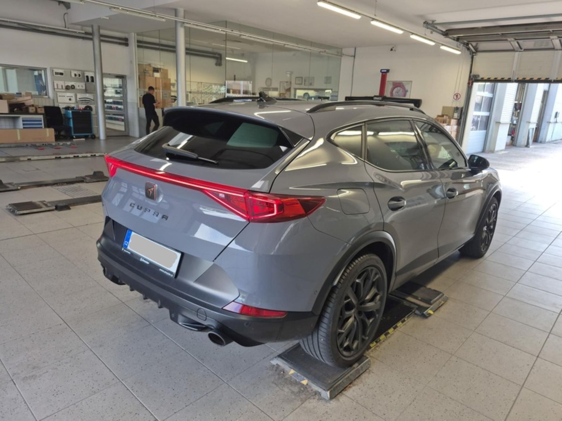 Cupra Formentor, VZ 2,0 TSi/180kW - DSG Tribe - fotka 6