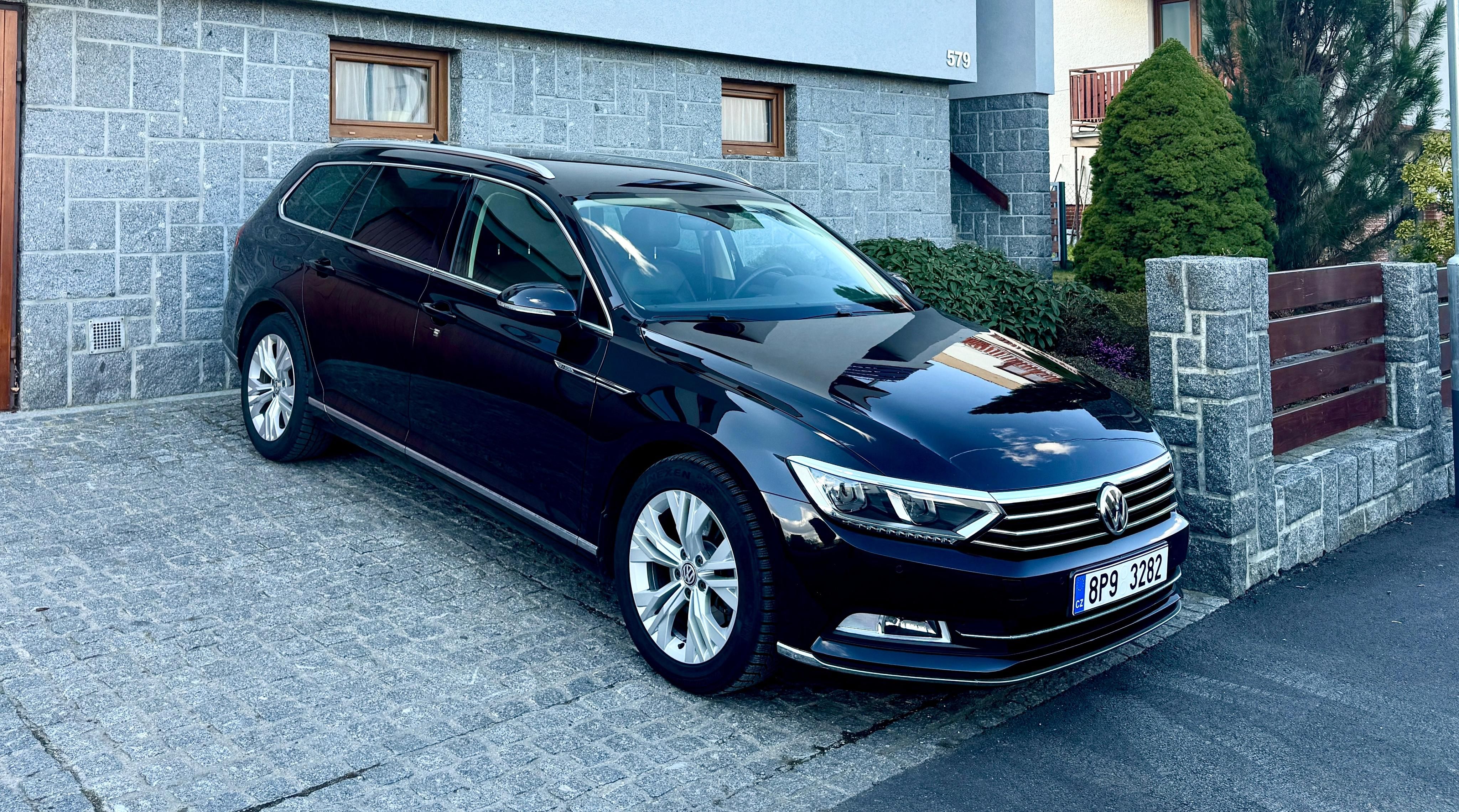 Volkswagen Passat, VW Passat 2.0 tdi Highline - fotka 4