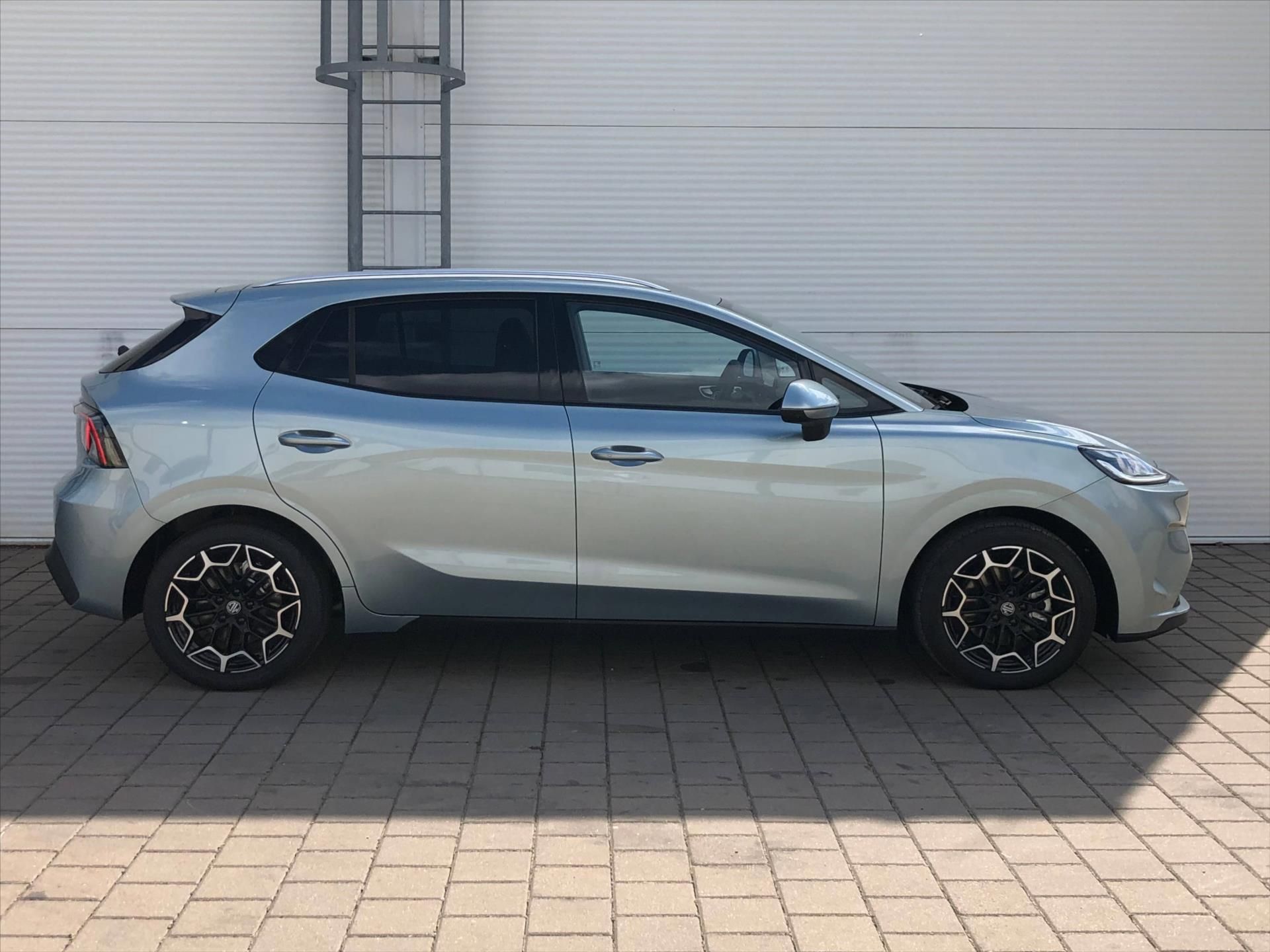MG MG4, EV Premium 54kWh AT  URBAN - fotka 3