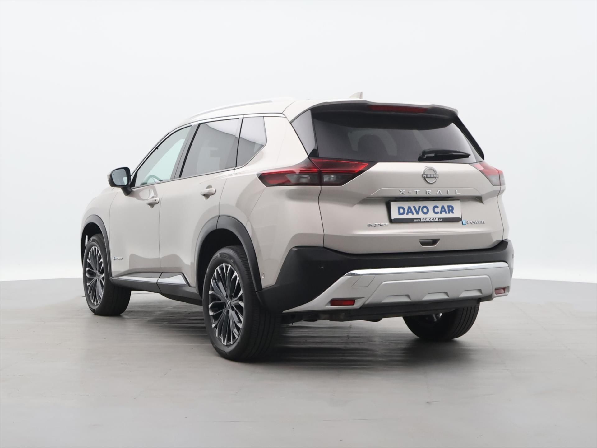 Nissan X-Trail, 1,5 e-Power 4WD Tekna CZ 1.Maj - fotka 5