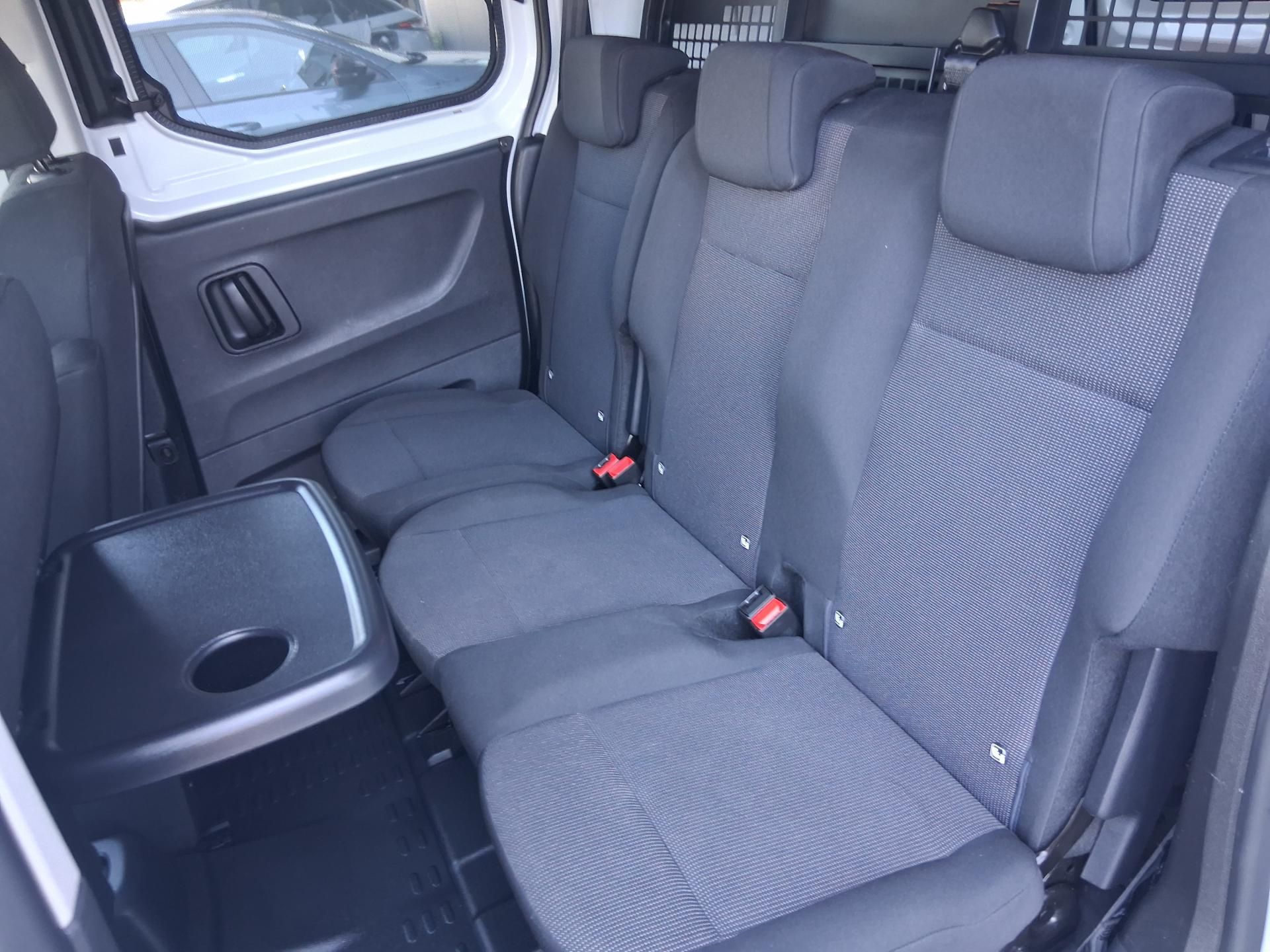 Toyota Proace City, ACTIVE CREWCAB 1.5 D-4D 96kW - fotka 5