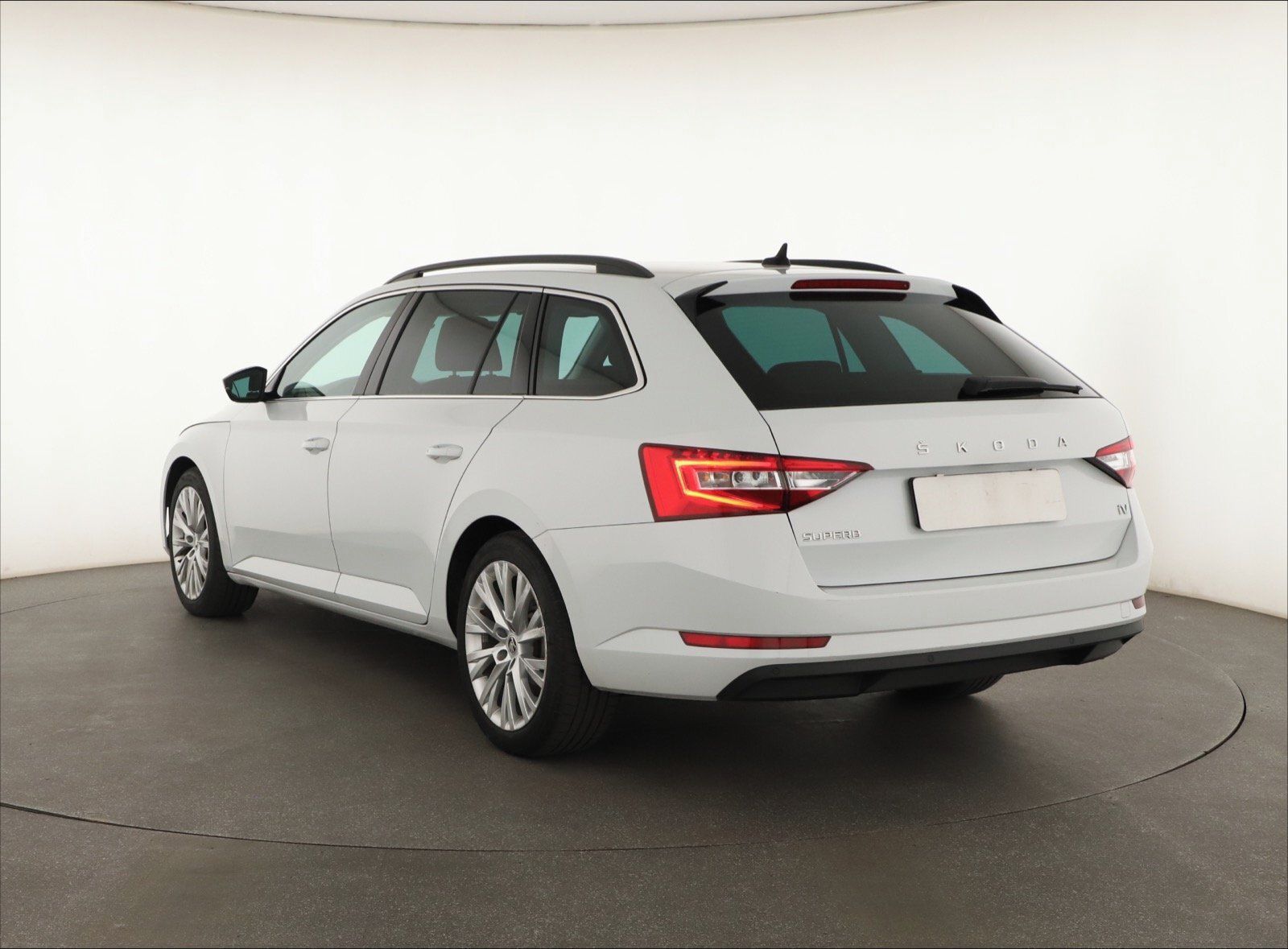 Škoda Superb, iV 1.4 TSI PHEV, Automat, Navi - fotka 4