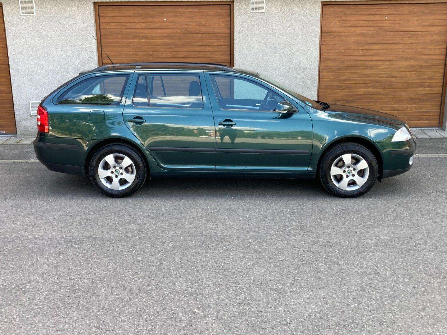 Škoda Octavia, 1.6 MPI 75kW serv.kniha - fotka 2
