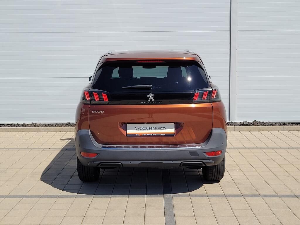 Peugeot 5008, Allure 1.2 PureTech 96 kW - fotka 6
