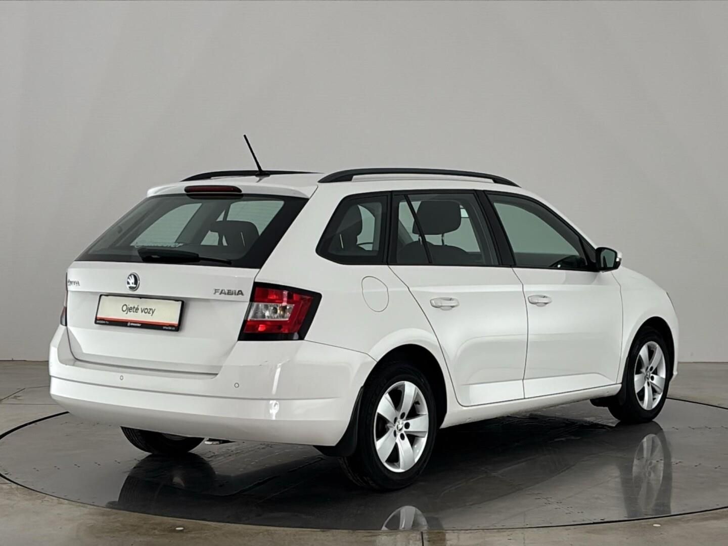 Škoda Fabia, 1.2 TSI / 66 kW Style - fotka 2