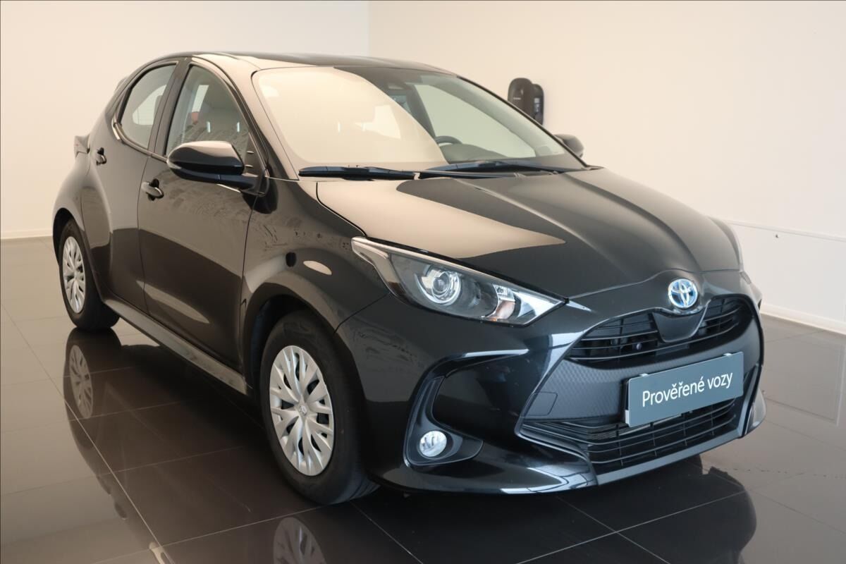 Toyota Yaris, 1,5  HYBRID - fotka 2