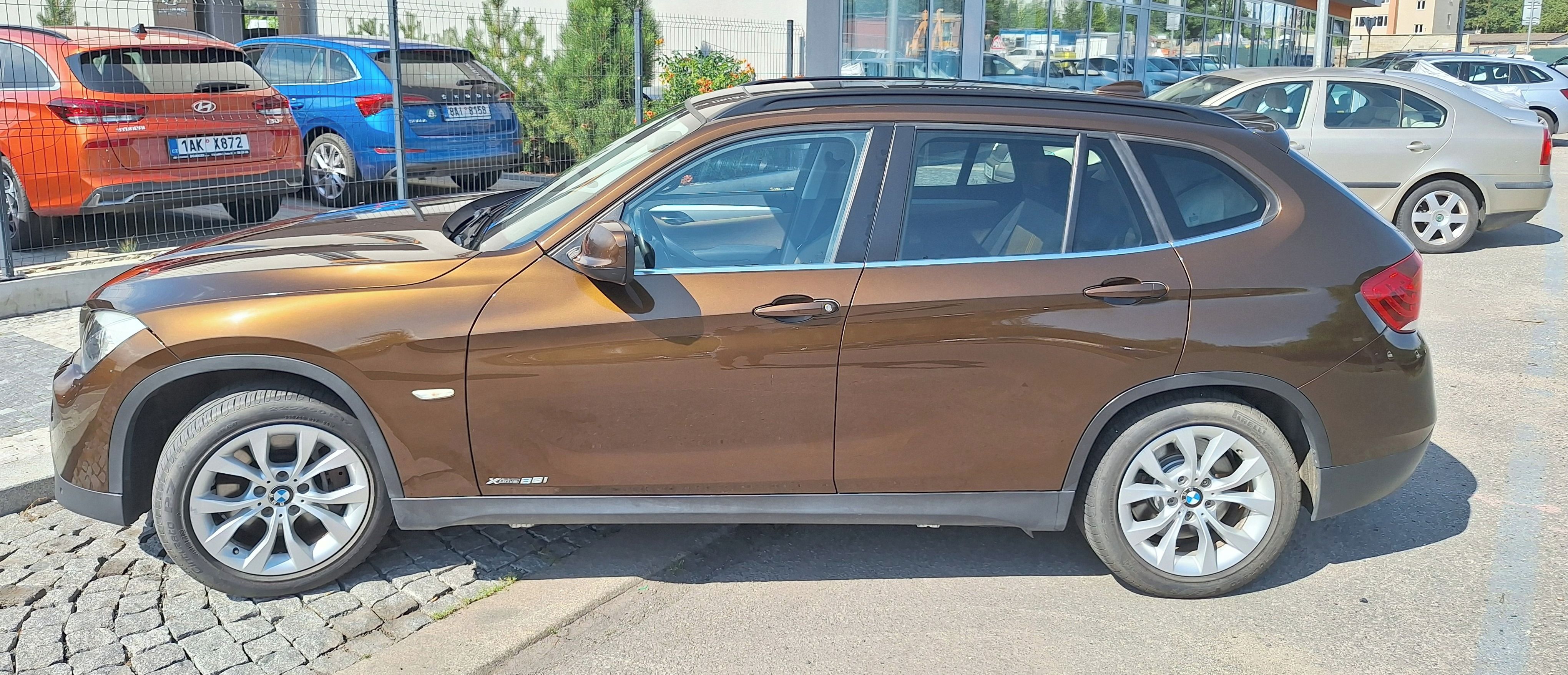 BMW X1, BMW X1 2.8i 6-válec 190 kW - fotka 4