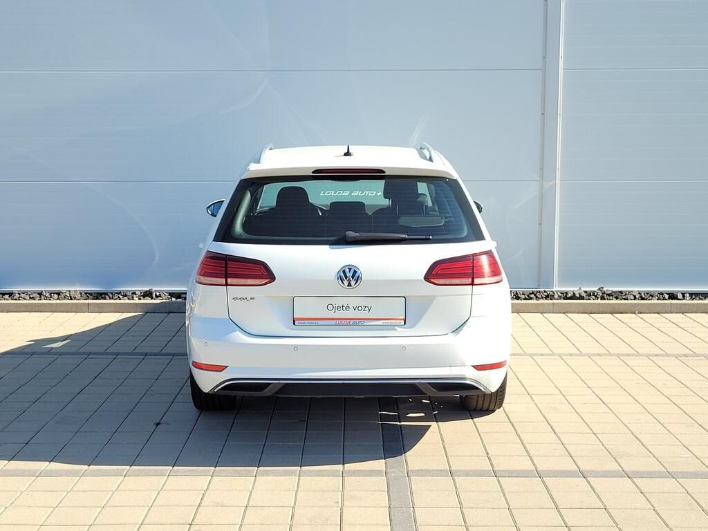 Volkswagen Golf, 1.6 TDI 85 kW - fotka 6