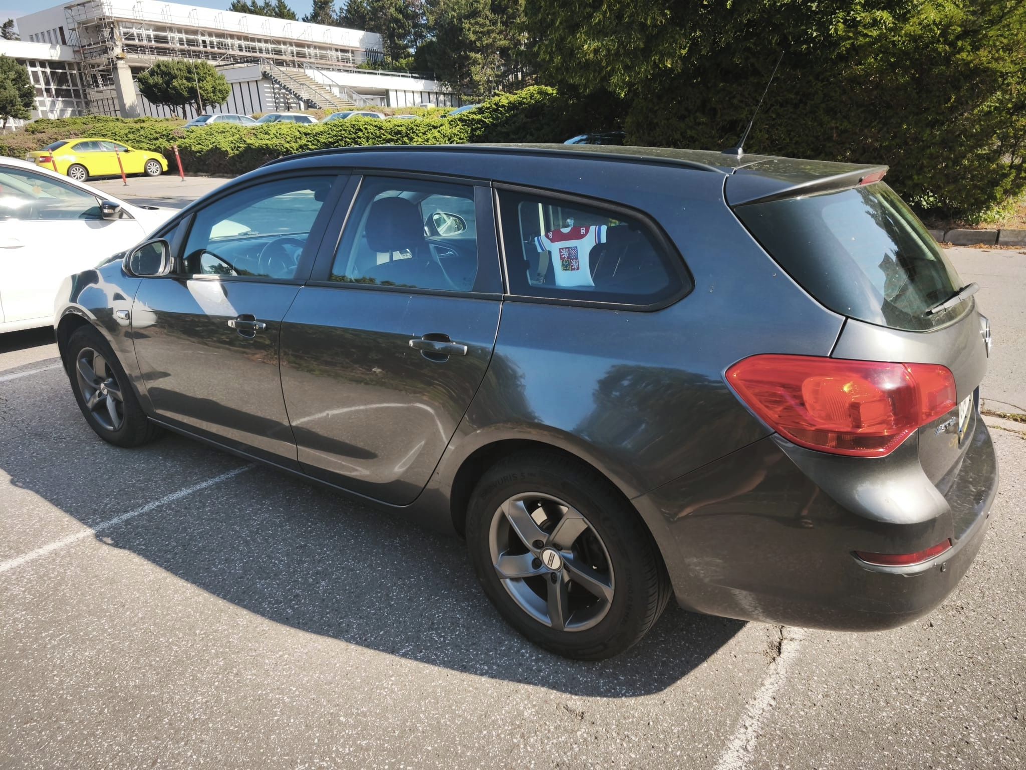 Opel Astra, JSports Tourer 1.7 CDTI(81 kW) - fotka 2