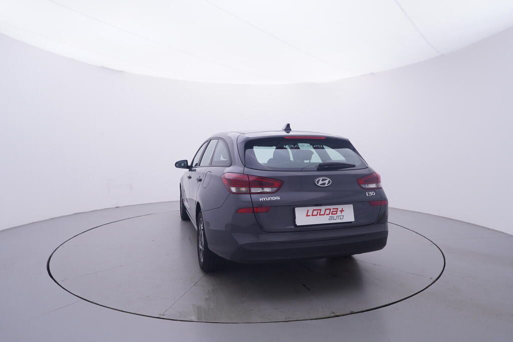 Hyundai i30, Comfort 1.0 GDI 73 kW - fotka 4