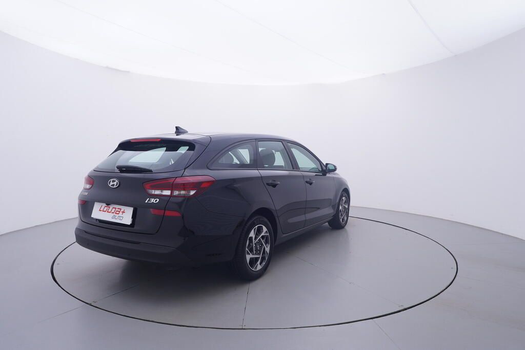 Hyundai i30, Smart 1.0 GDI 74 kW - fotka 5