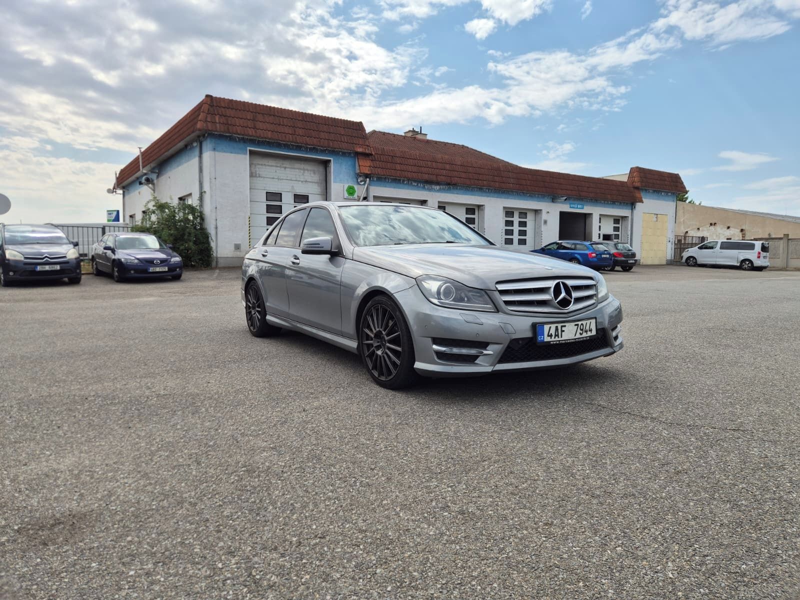 Mercedes-Benz Třídy C, 220d 4matic AMG - fotka 3