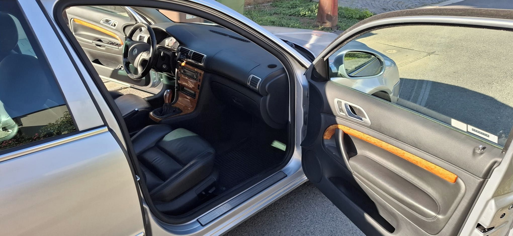Škoda Superb, Škoda SUPERB 2.0 TDI PD Elegan - fotka 4