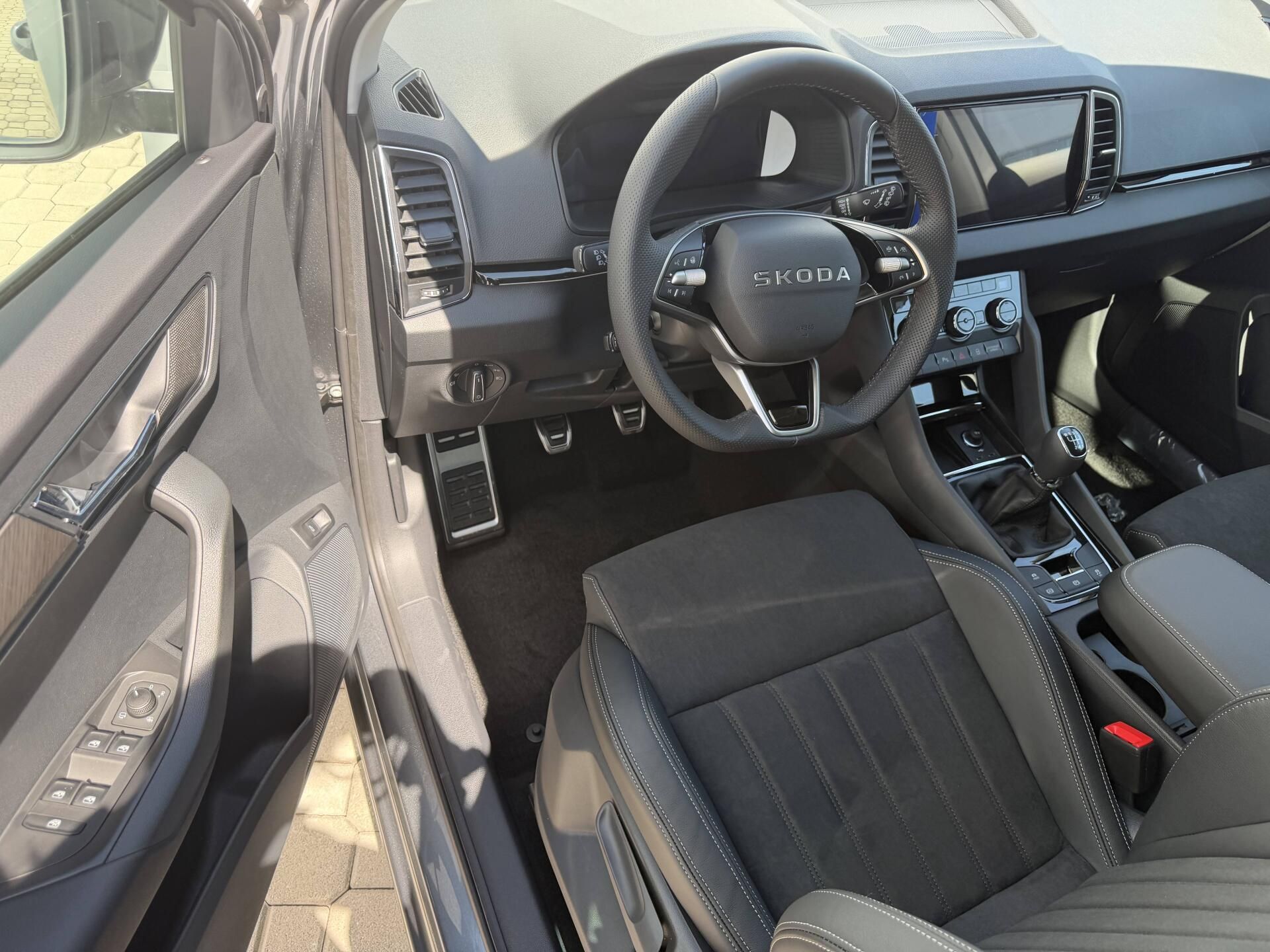 Škoda Karoq, Dynamic 6MP 1,5 TSI - fotka 3