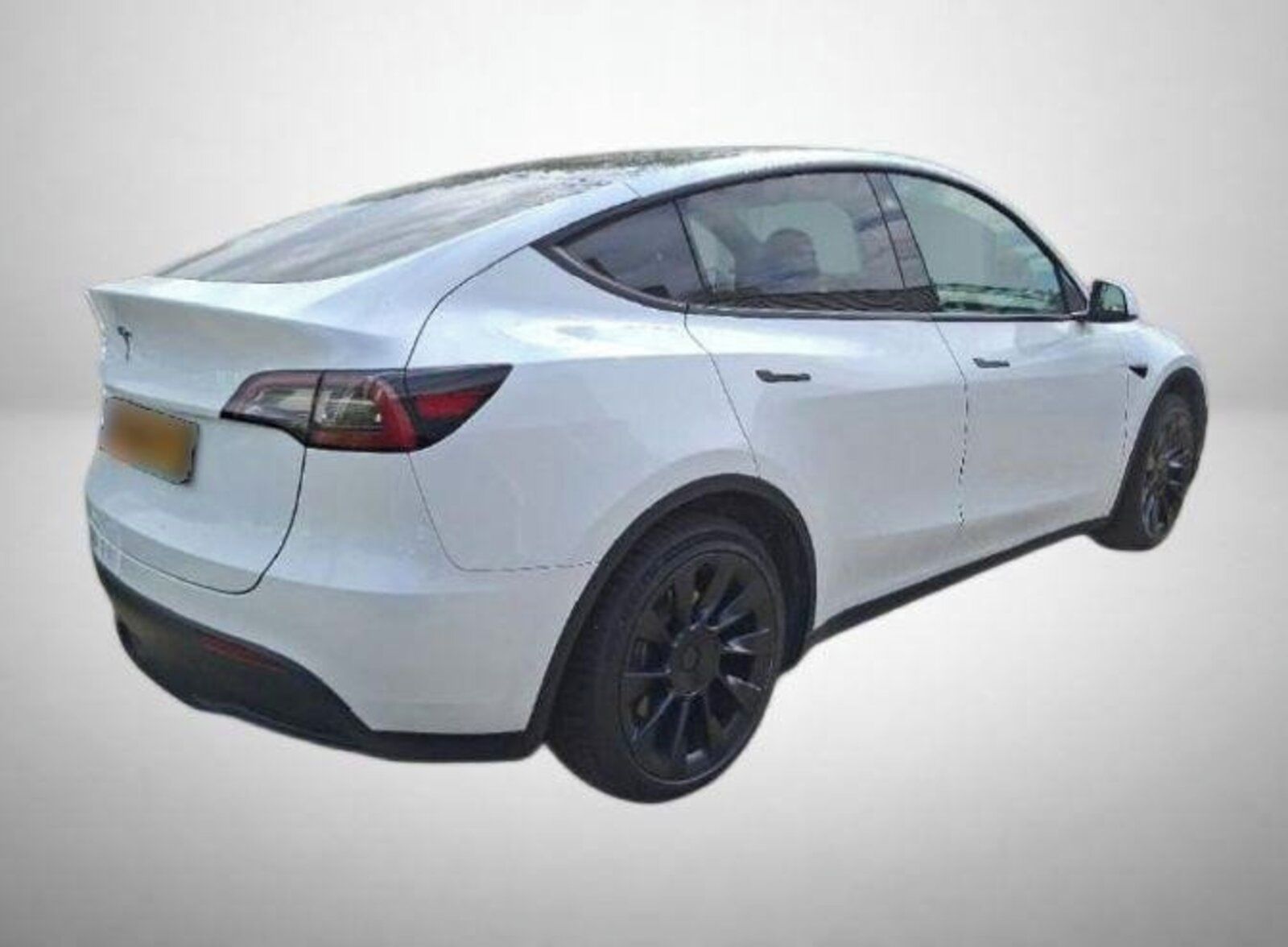 Tesla Model Y, Standard LFP 64kWh, Automat - fotka 2