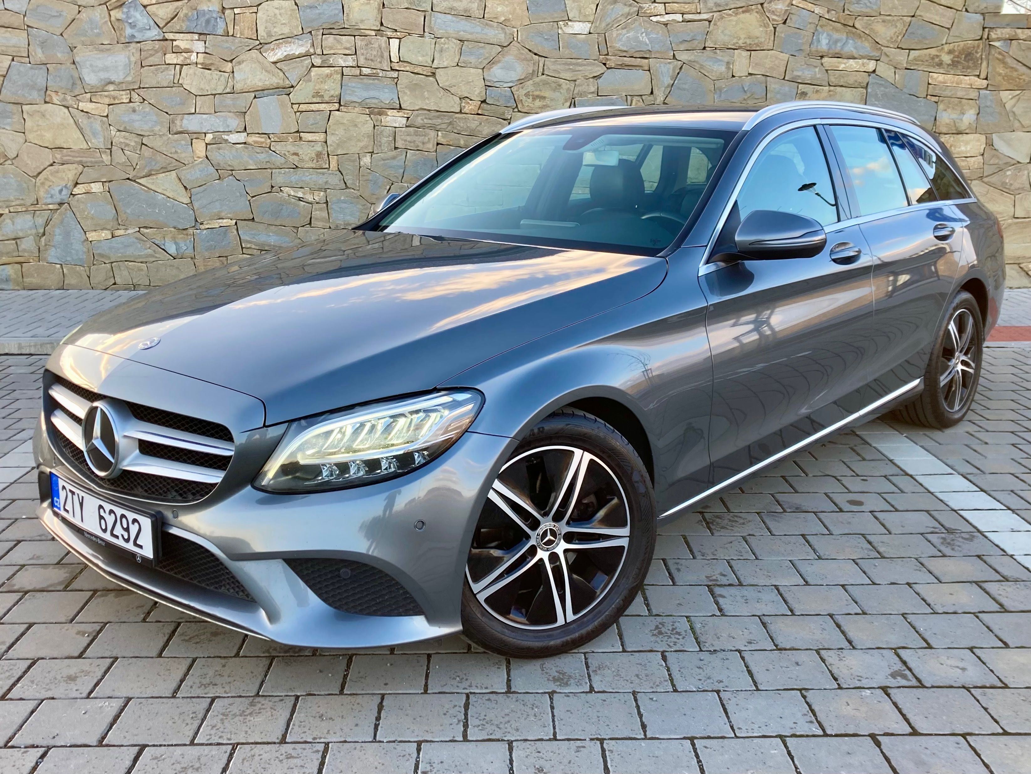 Mercedes-Benz Třídy C, C220d, 143Kw, Burmester, Serv.