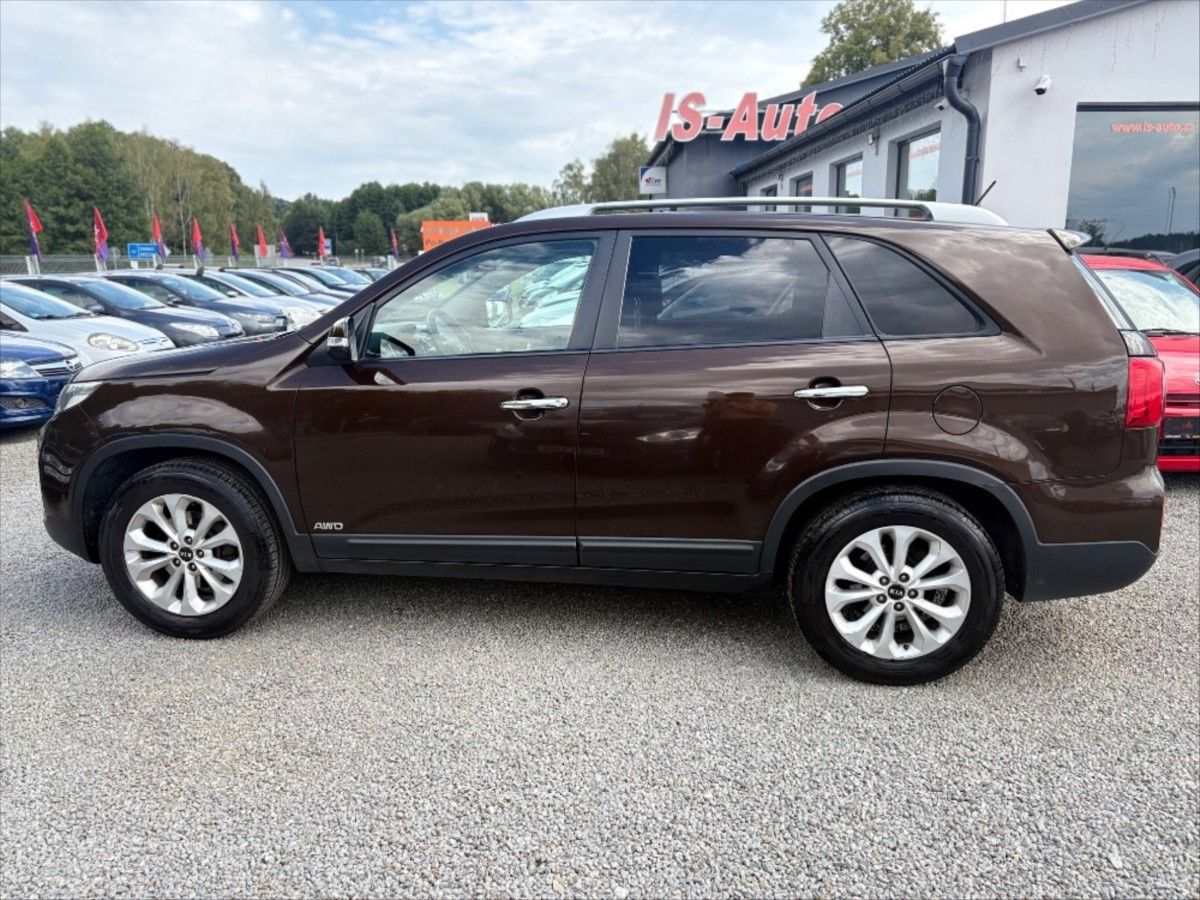 Kia Sorento, 2,2 CRDi   4x4 ČR  1. majitel - fotka 6