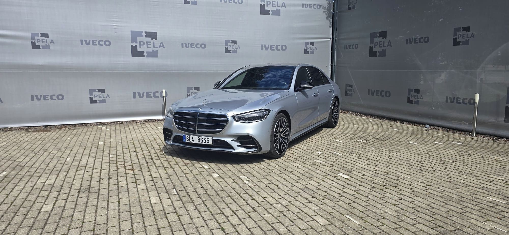Mercedes-Benz Třídy S, 450d 4MATIC - fotka 3