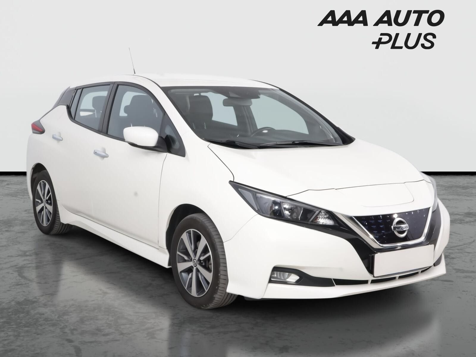 Nissan LEAF, 40 kWh, SoH 93%, Automat