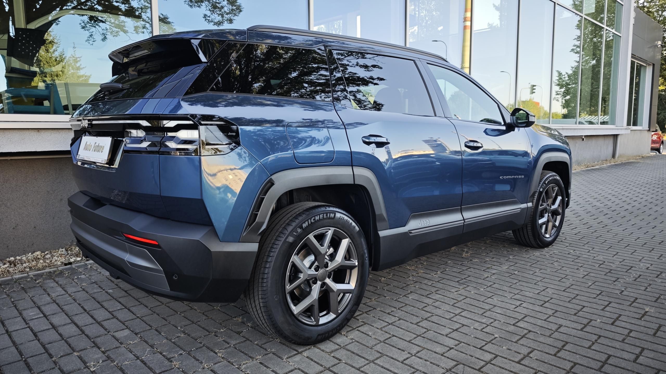 Jeep Compass, First Edition  hybrid 145PS AT - fotka 3