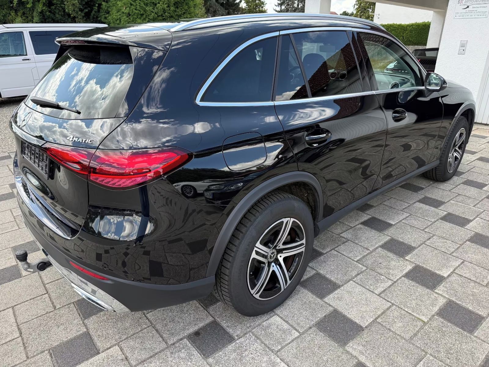Mercedes-Benz GLC, 300 de 4MATIC  Plug-in hybrid - fotka 4