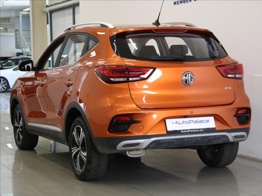 MG ZS, 1,5 i Essential PLUS 10tkm. ČR - fotka 3