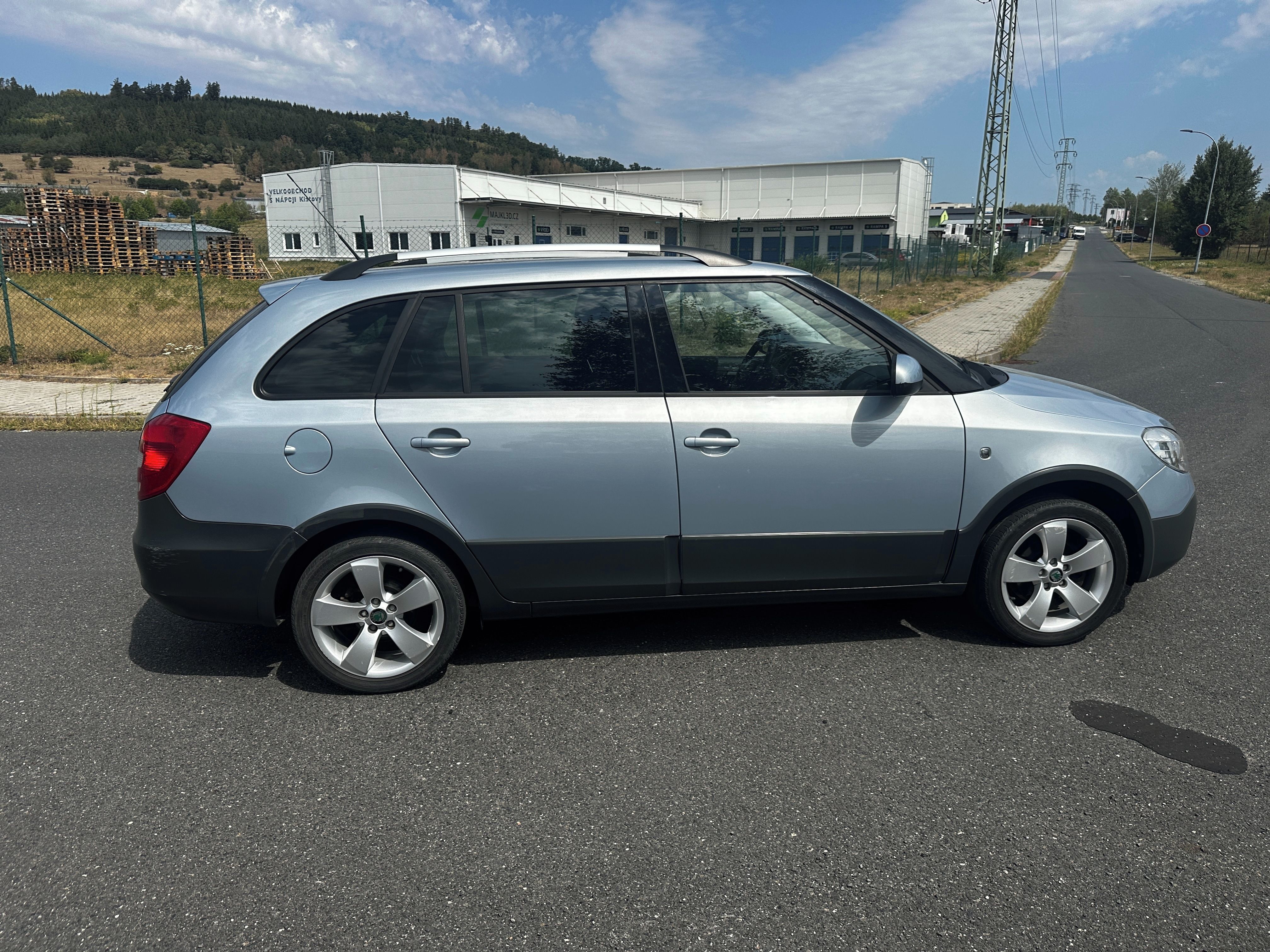 Škoda Fabia, Scout 1.4 16V - fotka 6