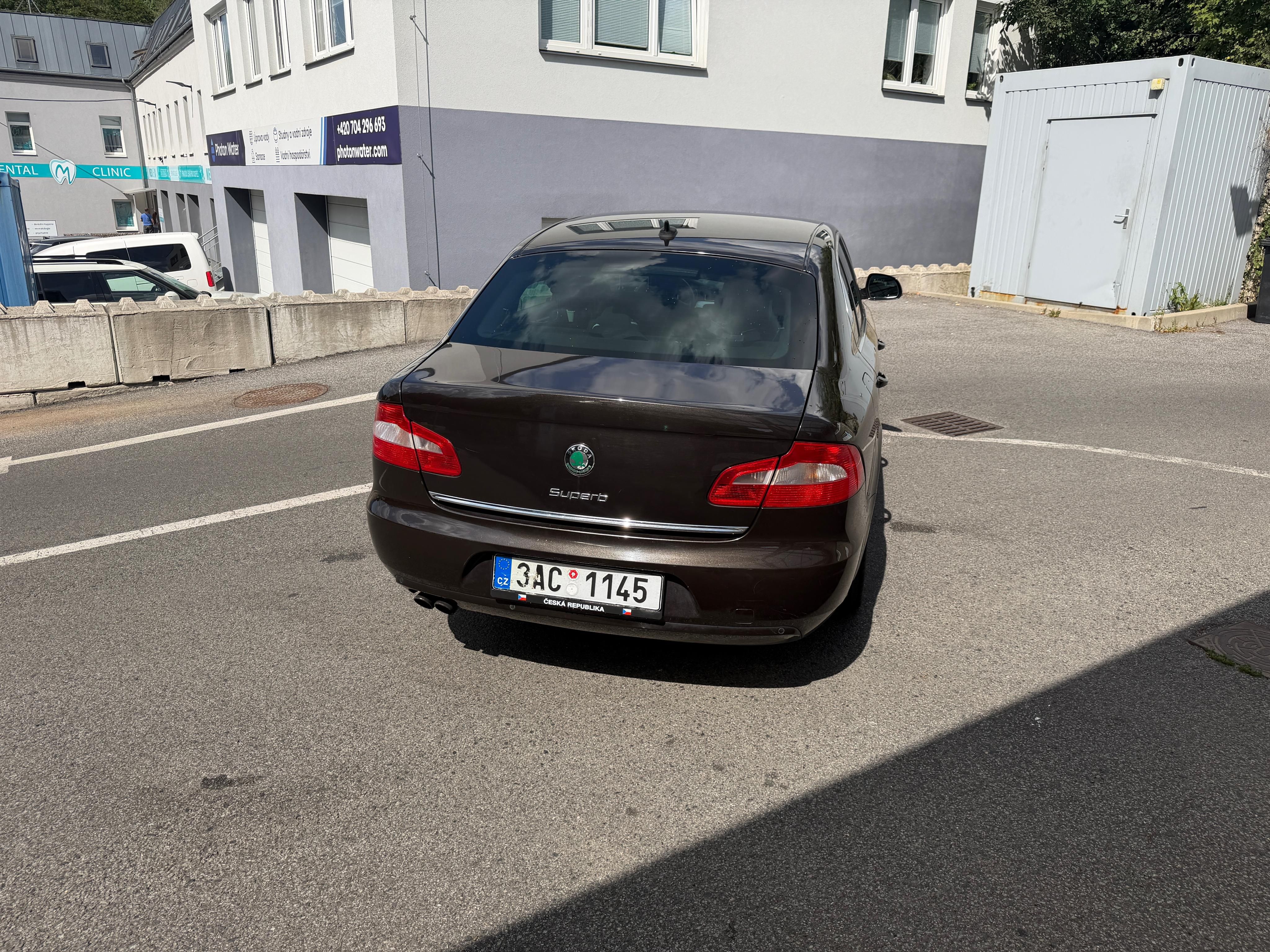 Škoda Superb, 125kw,klimatizace,automat - fotka 6