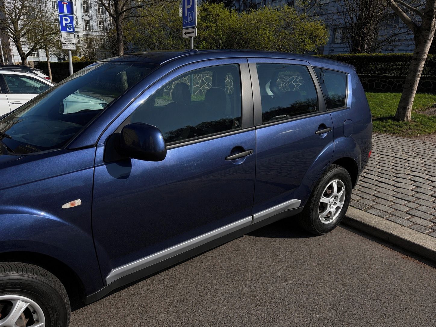 Mitsubishi Outlander, 2.0 TDI, pravidelný servis - fotka 6
