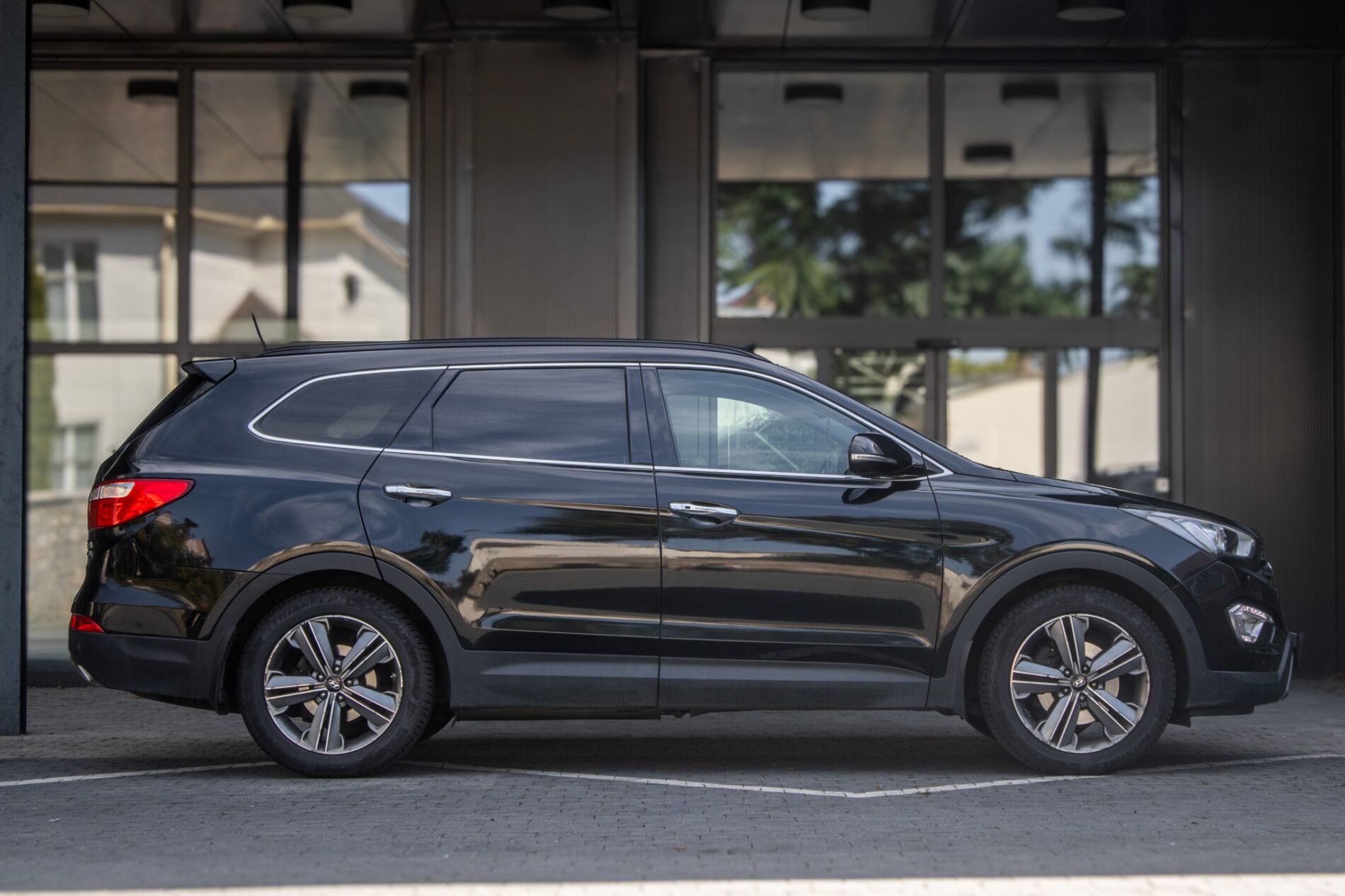 Hyundai Grand Santa Fe - fotka 4