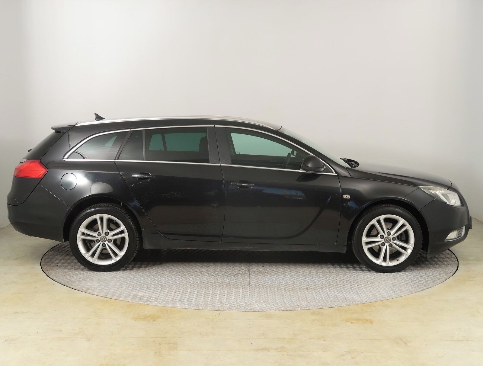 Opel Insignia, 2.0 CDTI, 4X4 - fotka 6