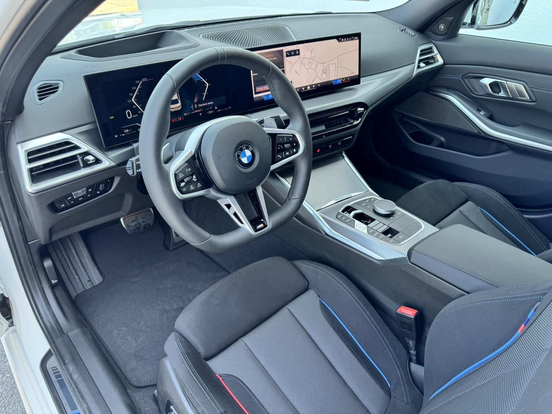 BMW Řada 3, 320d xDrive sedan - fotka 5