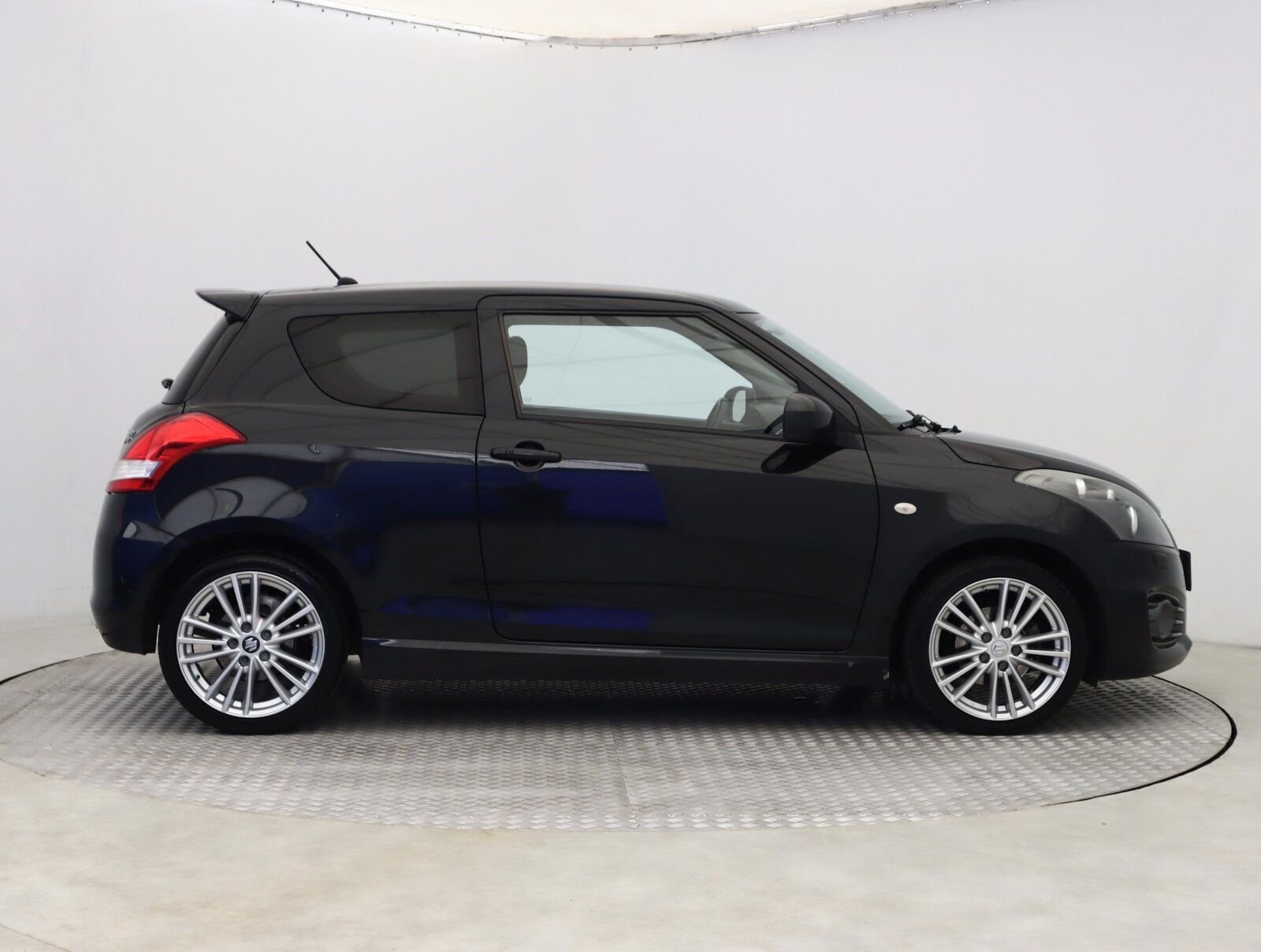 Suzuki Swift, 1.6 Sport, Automatická klima - fotka 6
