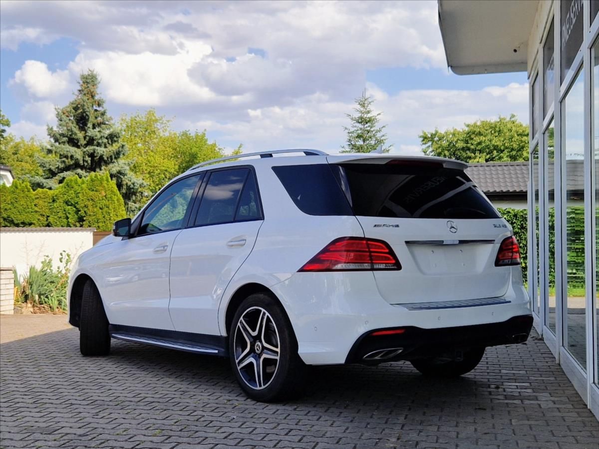 Mercedes-Benz GLE, 3,0 i AMG 270kW 4MATIC PANORAM - fotka 3