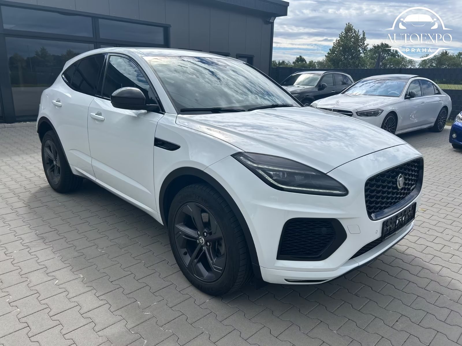 Jaguar E-Pace, R-Dynamic AWD Black Pack