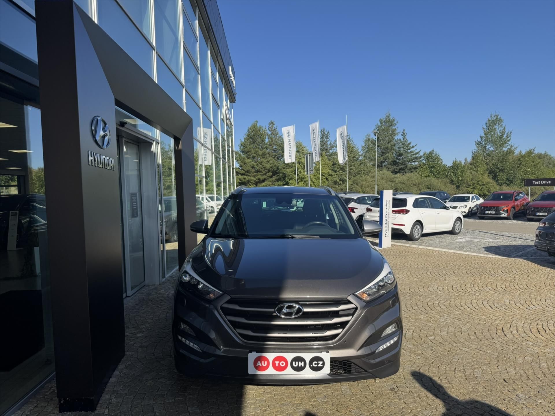 Hyundai Tucson, 2,0 CRDi, 1.maj., 4x4, ČR - fotka 2