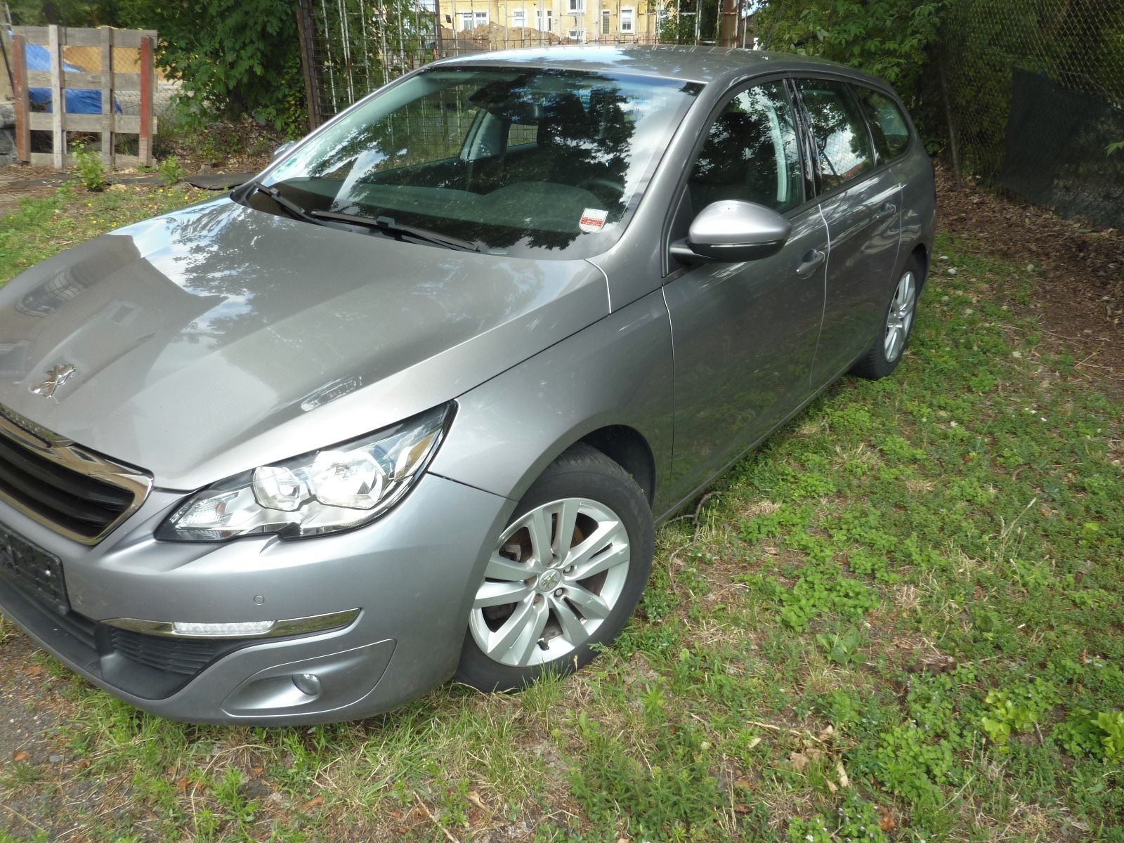 Peugeot 308, Peugeot SW 1.2 12V   96KW