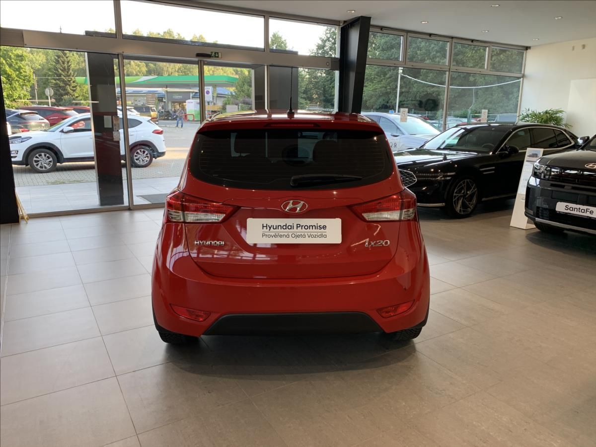 Hyundai ix20, 1,6 i 91 kW MT Tricolor Club - fotka 6