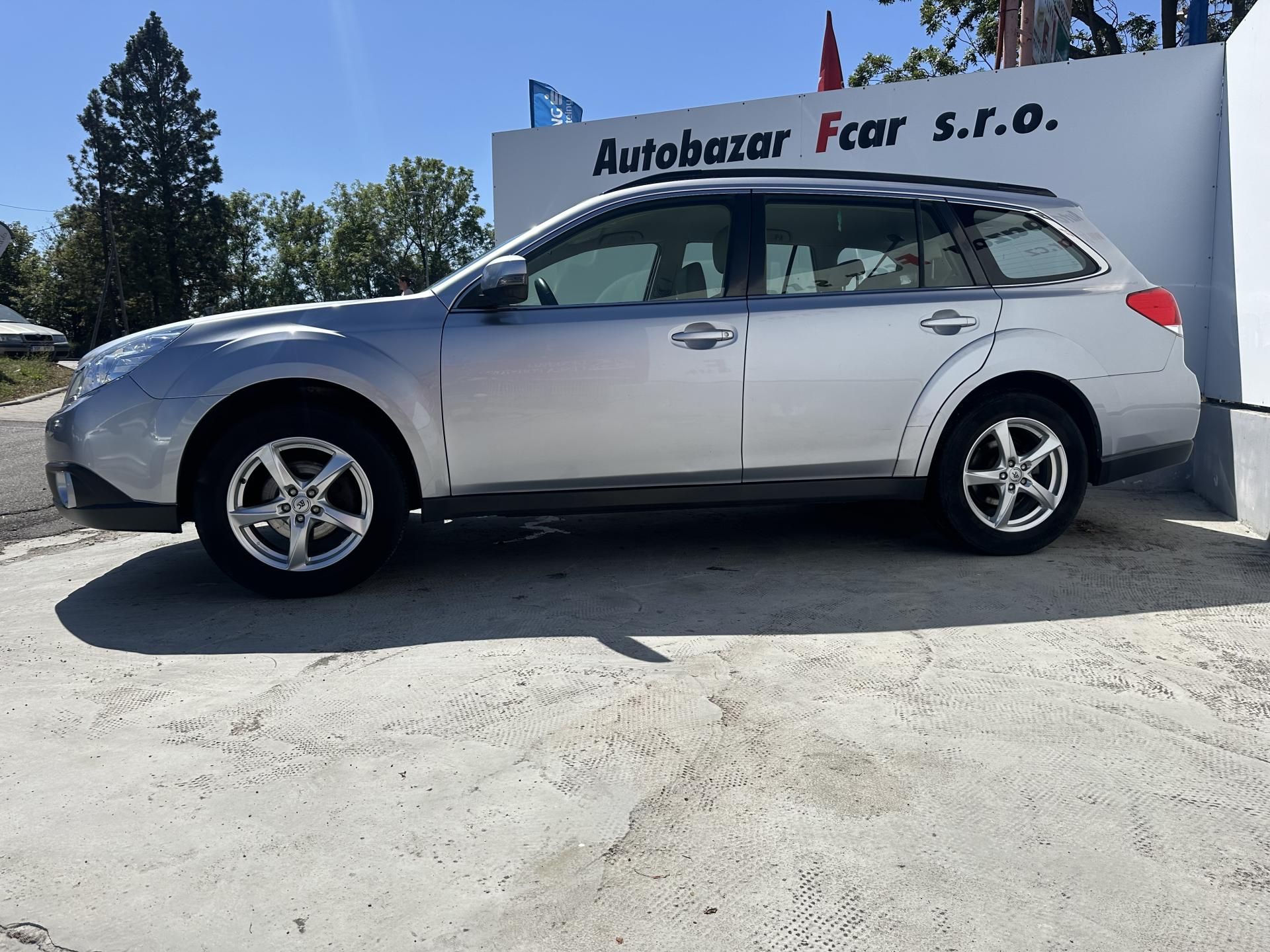 Subaru Outback, 2.0 D 4x4 manual - fotka 6