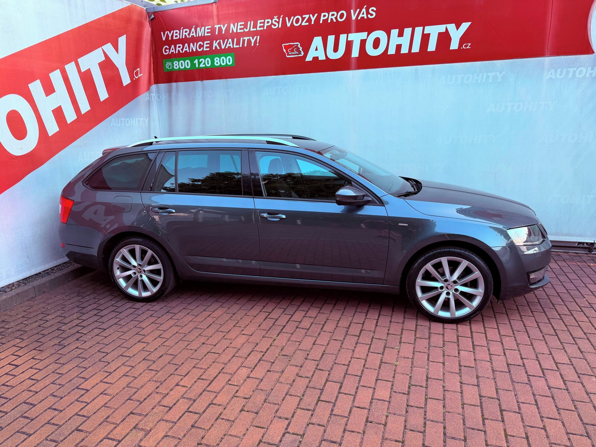 Škoda Octavia, 1.4 TSi Style, Serviska, 1.Maj - fotka 6
