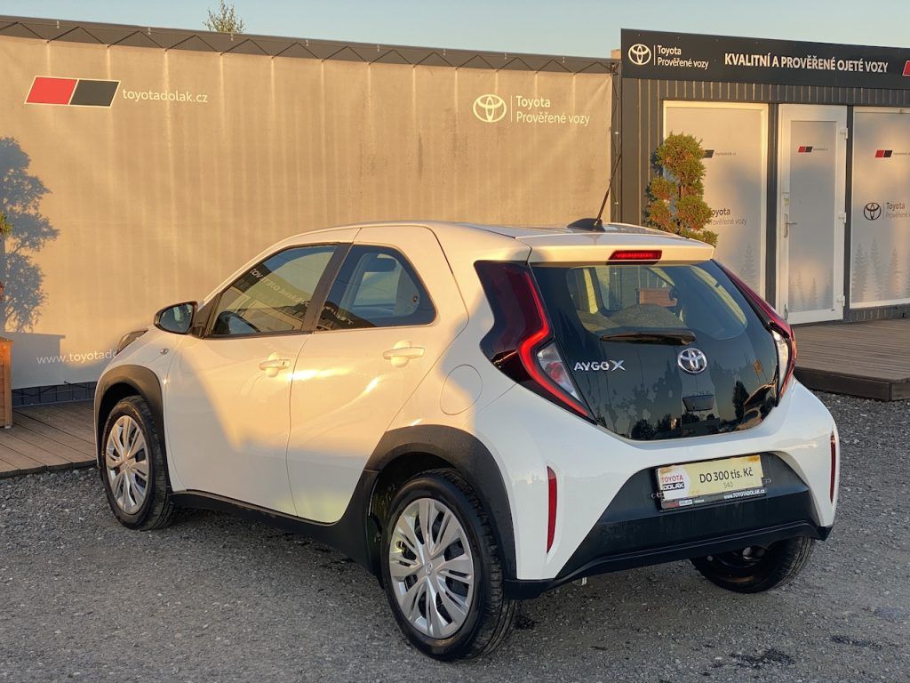 Toyota Aygo, 1.0i, ČR, Comfort, automat,DPH - fotka 5