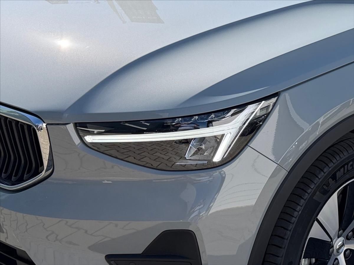 Volvo XC40, 2,0 B3 Core 8453 - fotka 5